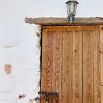 Holiday home Encantadora Casita Con Molino Y Piscina Antigua (Fuerteventura)