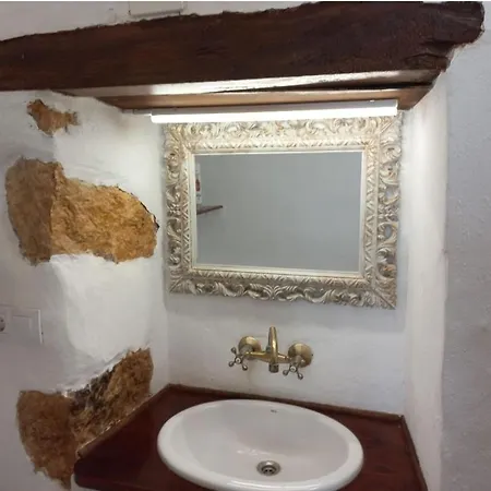 Hébergement de vacances Encantadora Casita Con Molino Y Piscina *